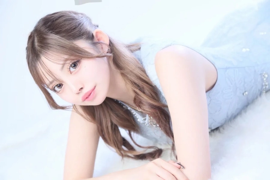 みな