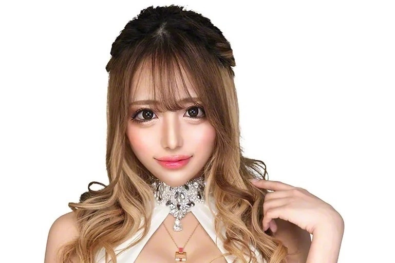 朝比奈ひな
