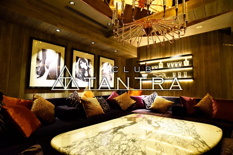 CLUB TANTRA