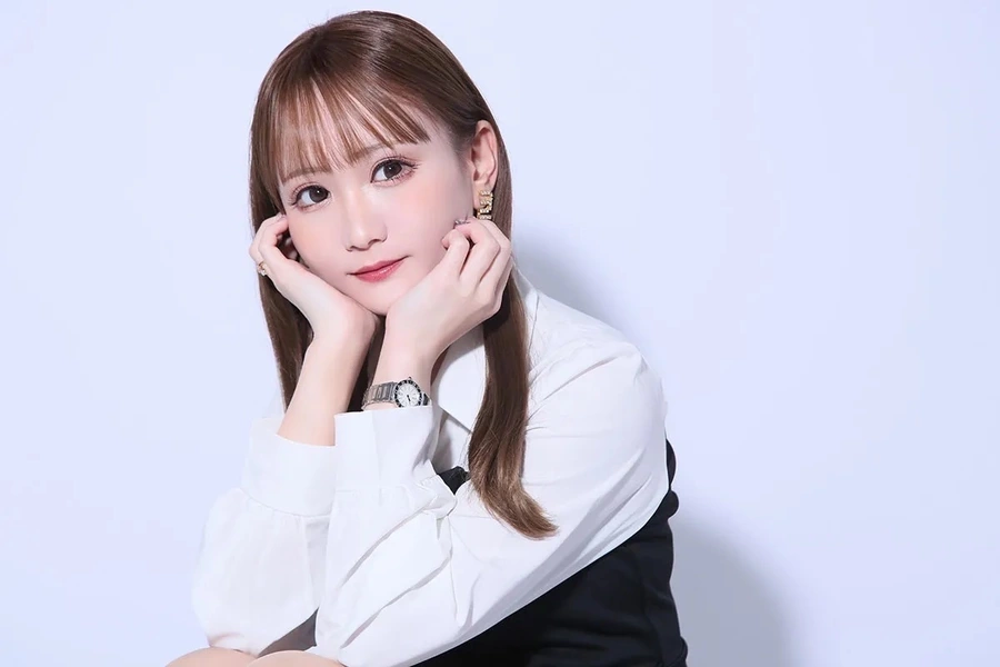 美月梨華