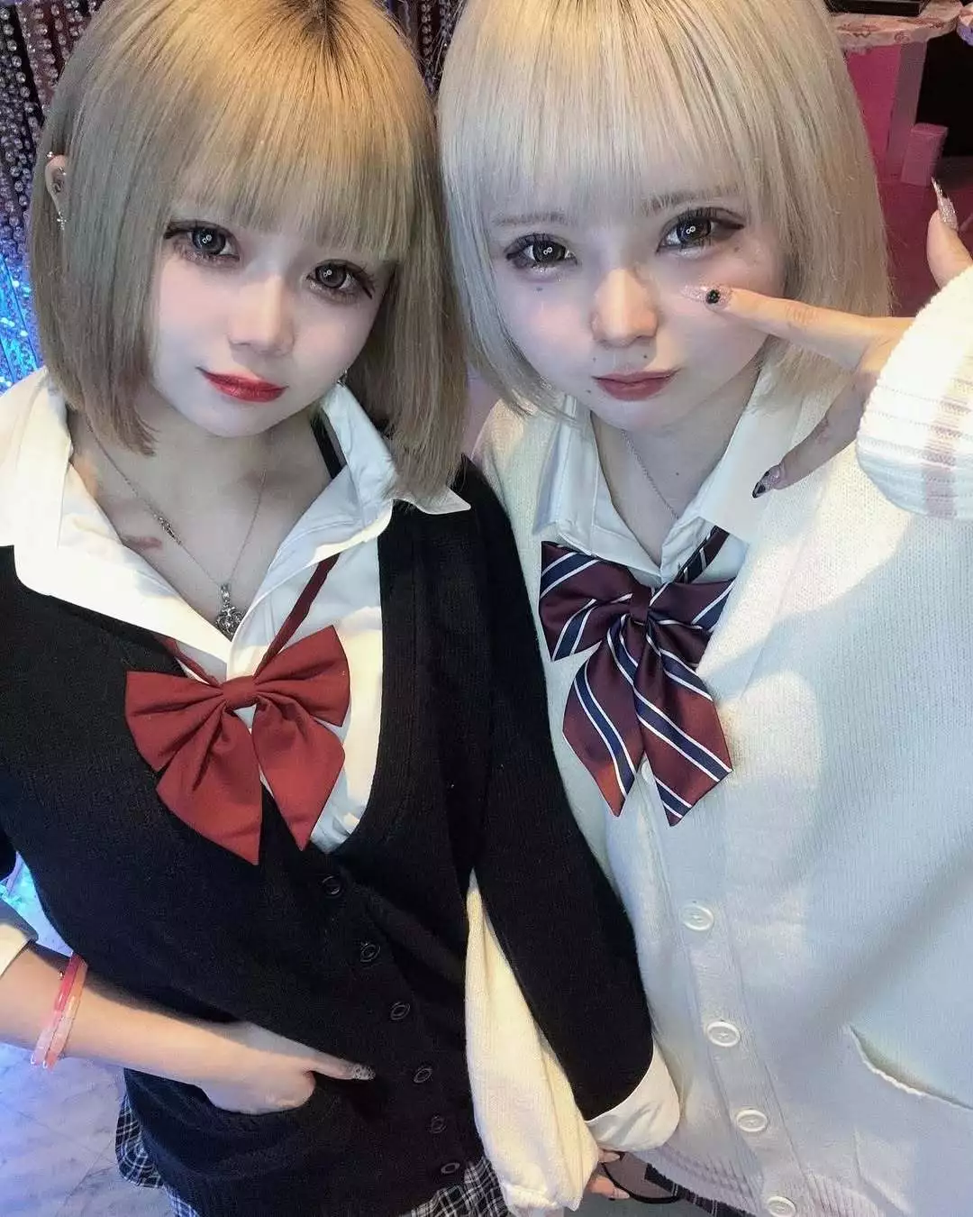 にこ