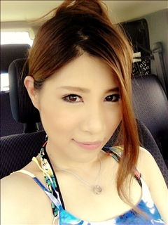 愛羽 仁美