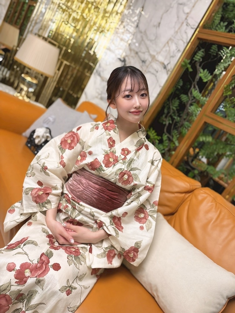 乙川 ゆあ