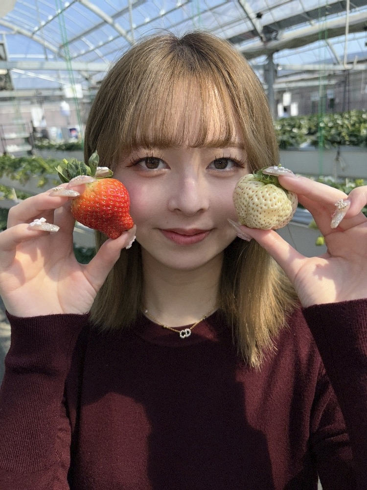 な つ