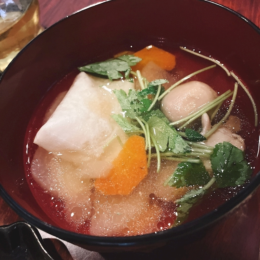 愛羽 仁美