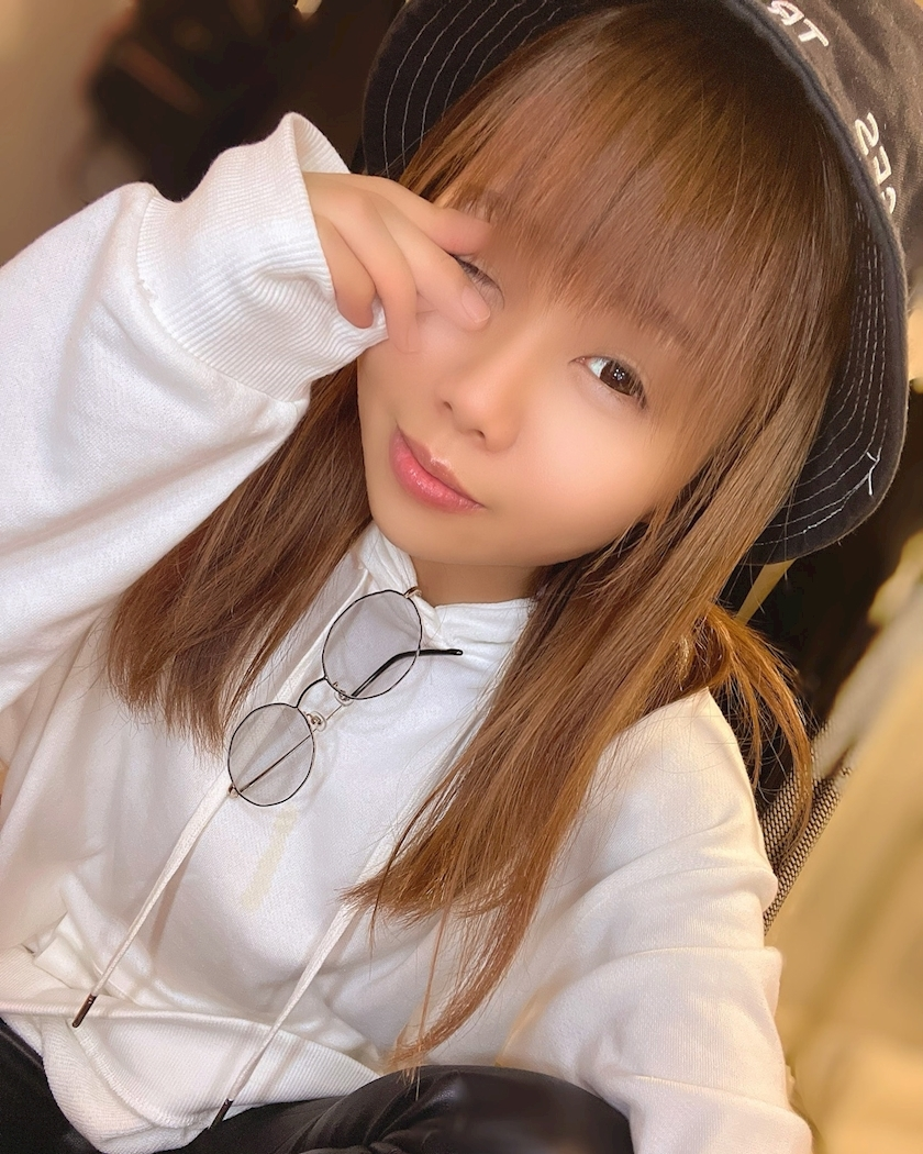 一条 彩由