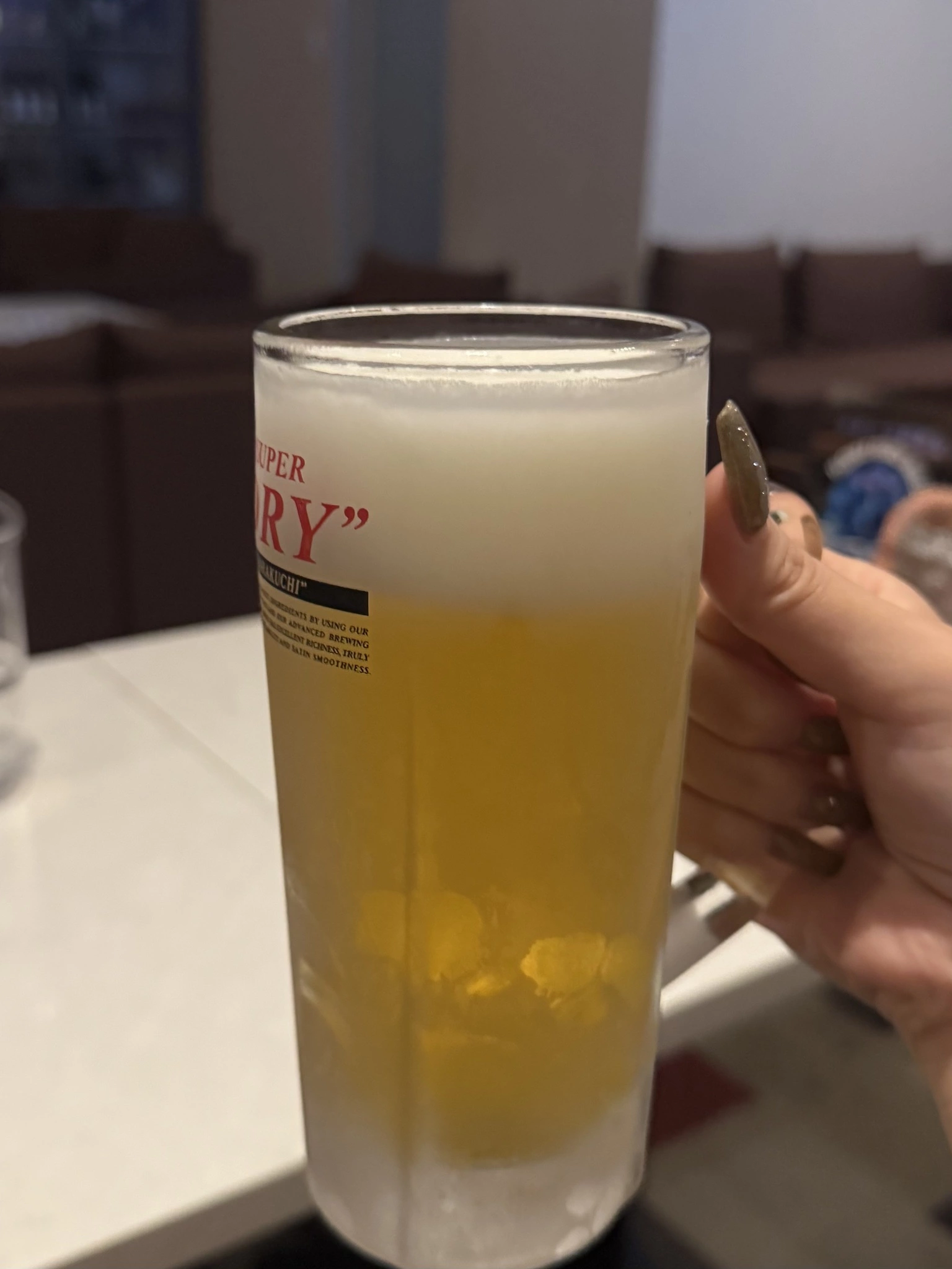 R