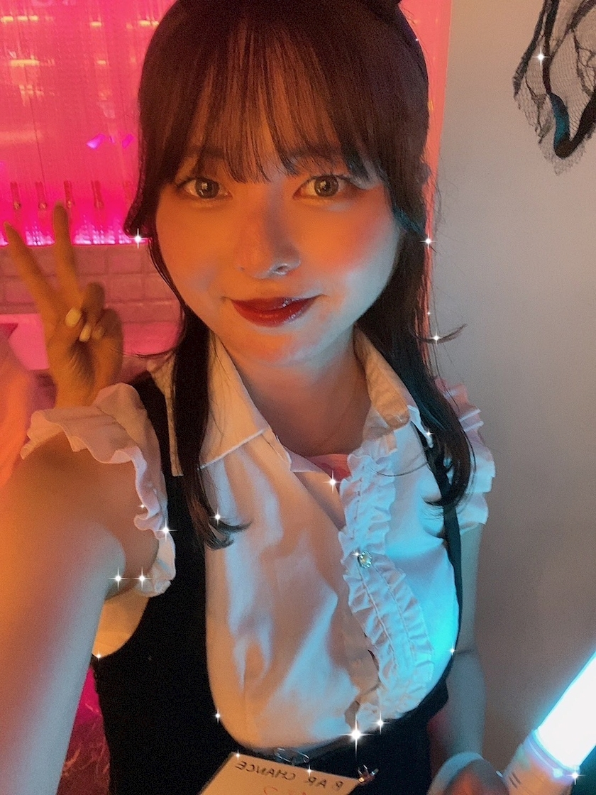 な つ