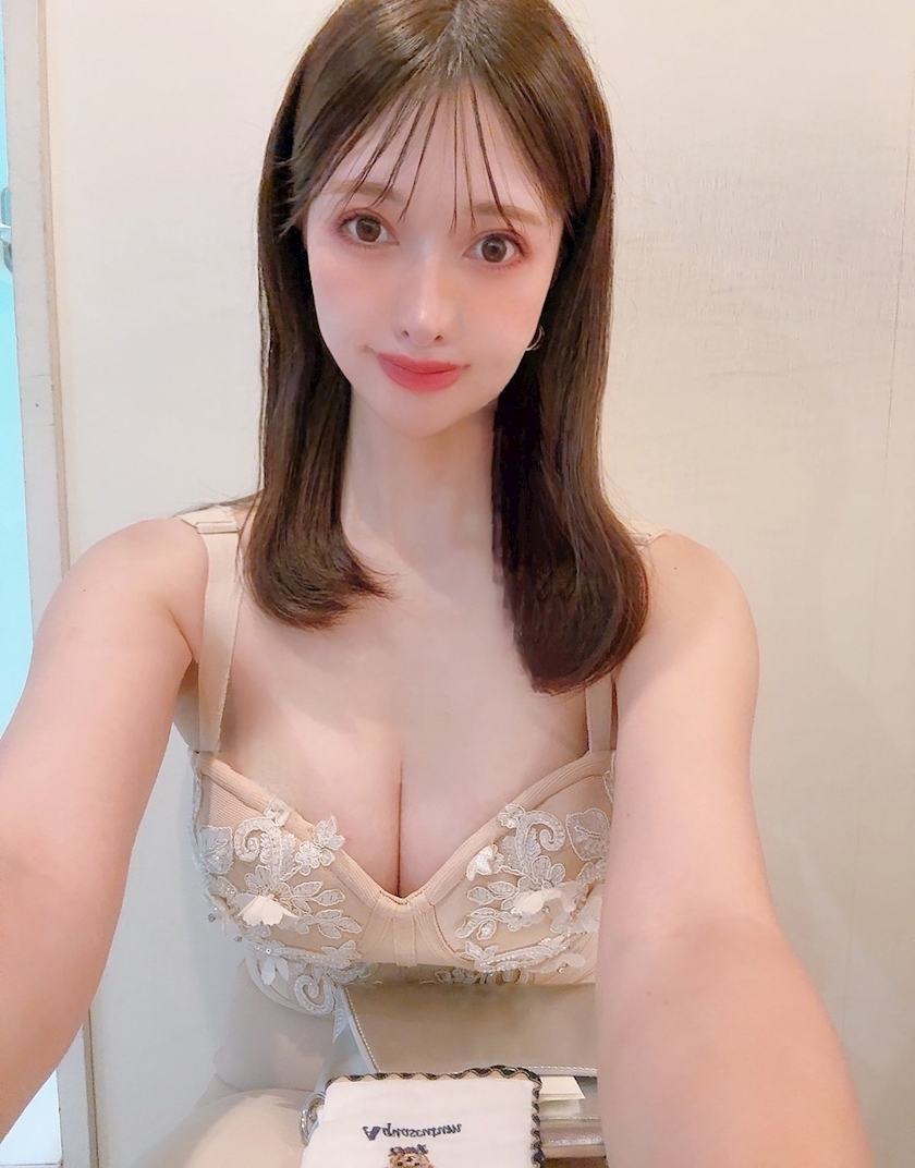 夏目 りょうこ