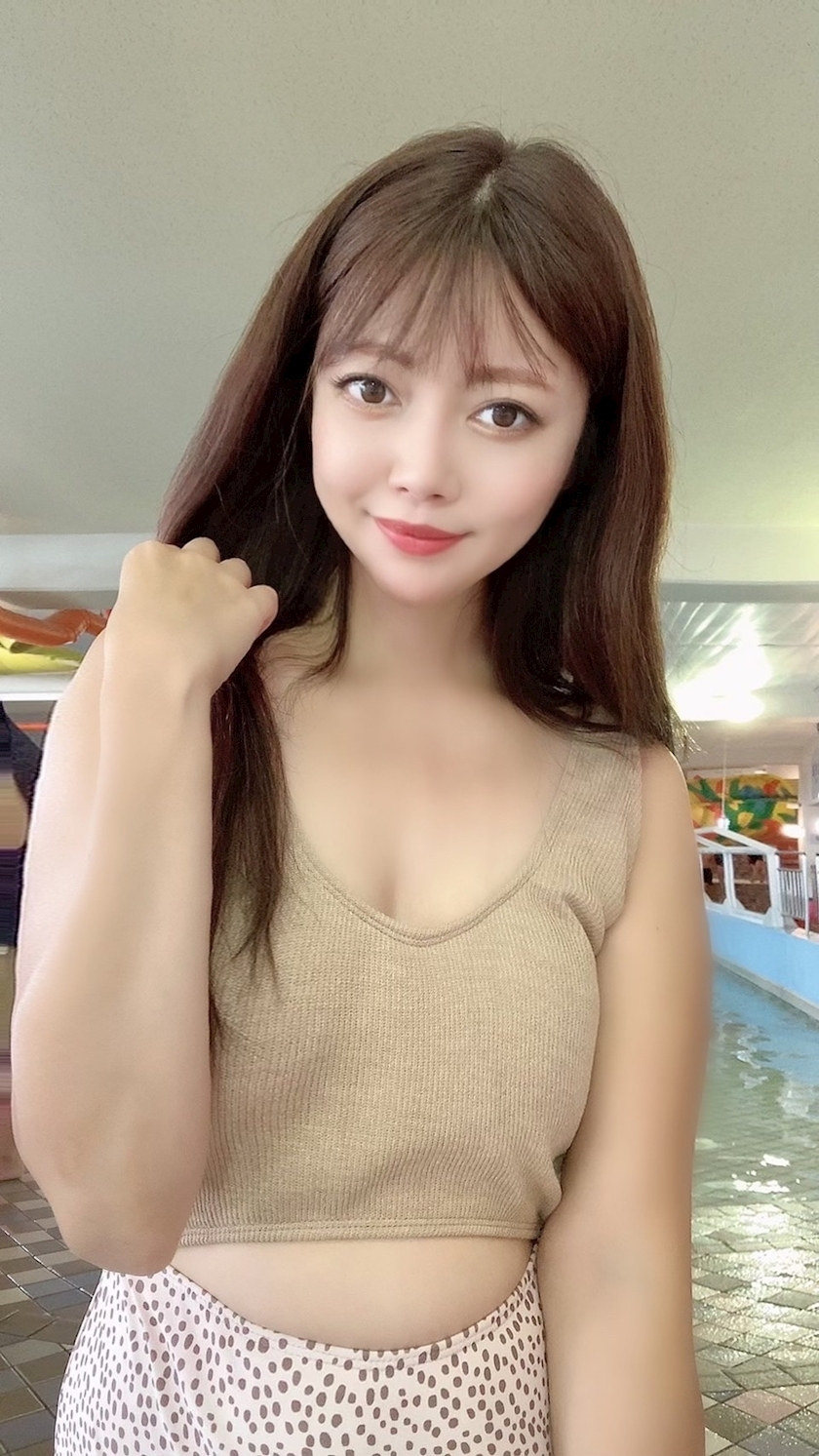 妃 えりな