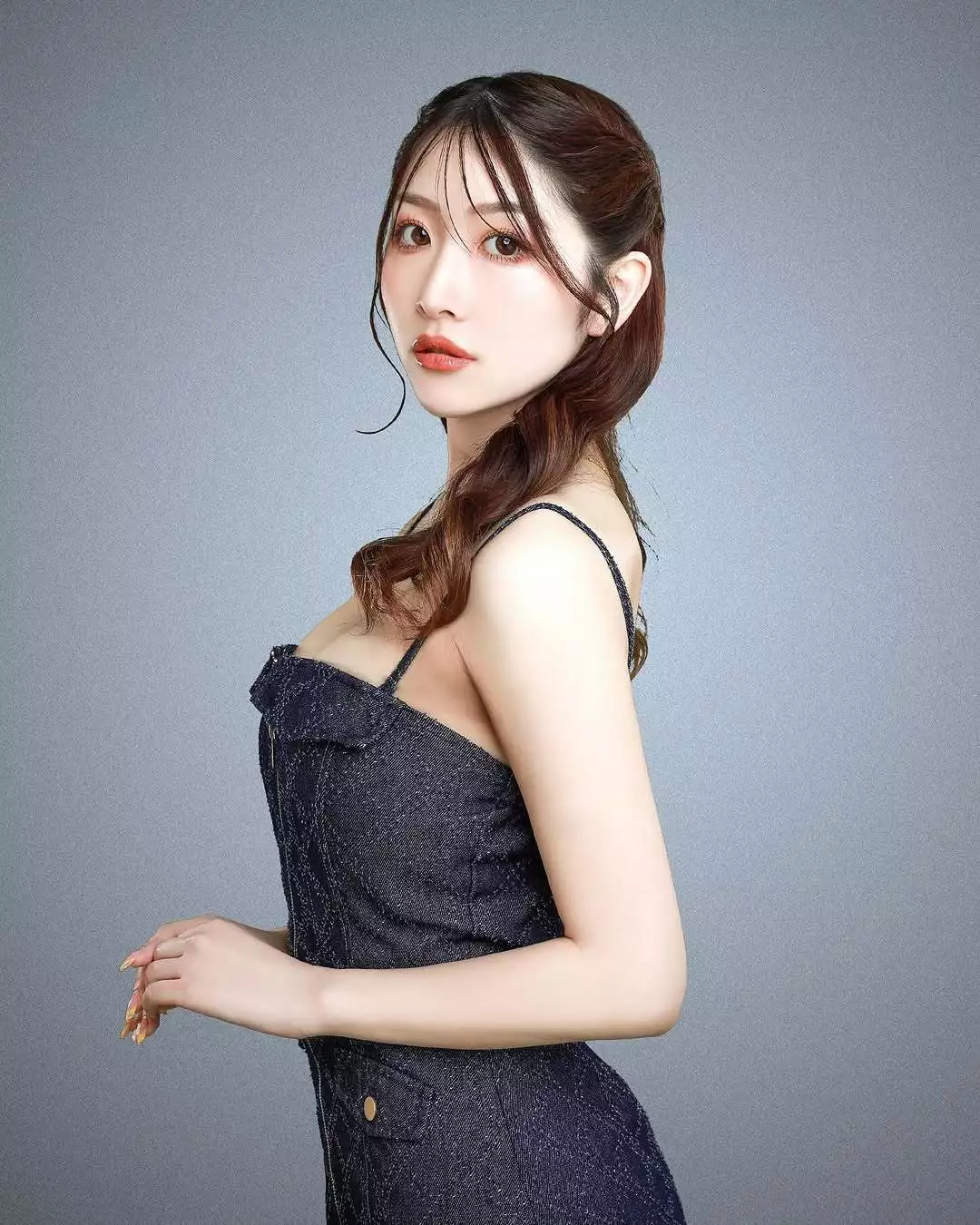 美波 なな