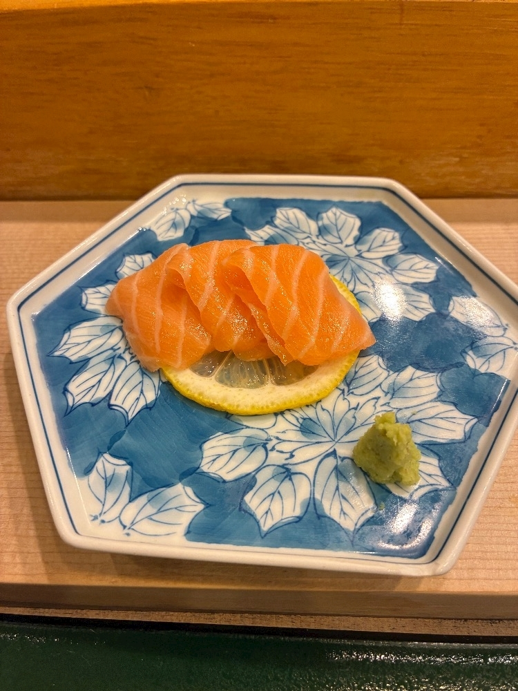 泉 りさ