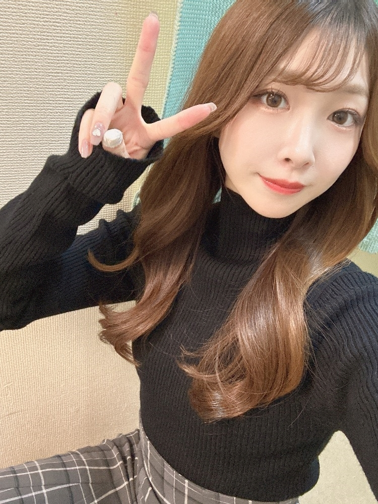 麗日 ひな