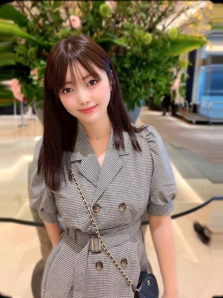 妃 えりな