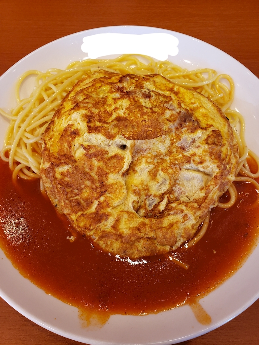 エミ （スタッフ）
