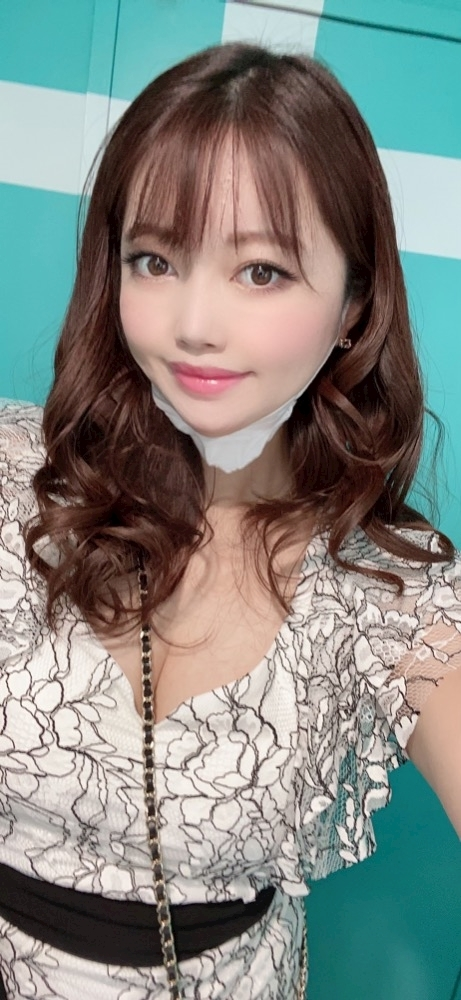 妃 えりな