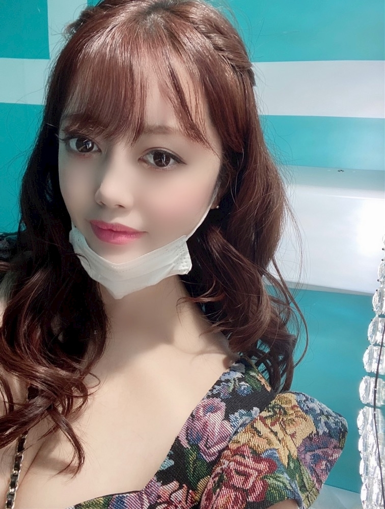 妃 えりな