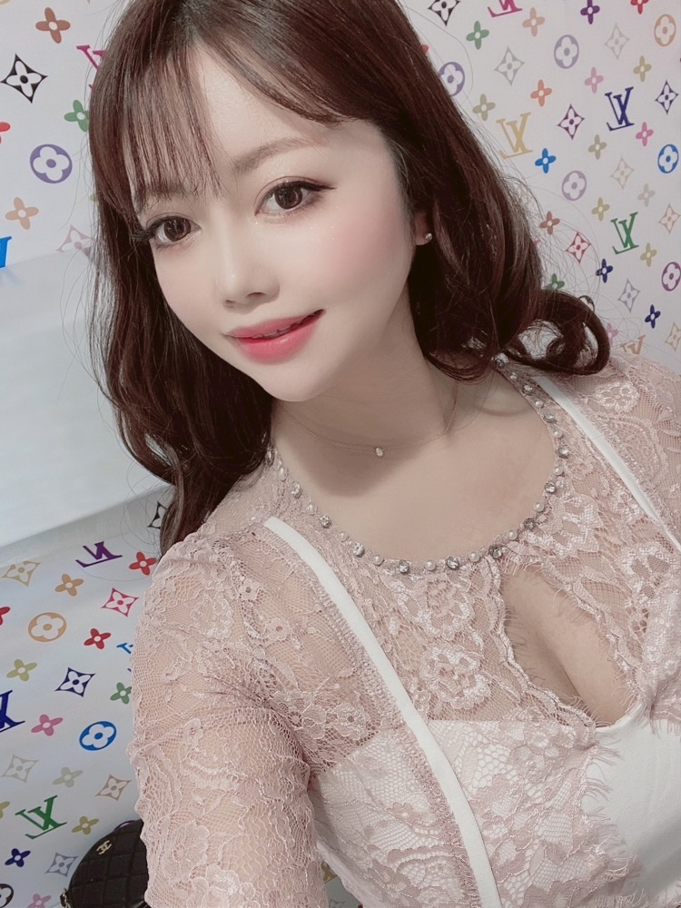 妃 えりな