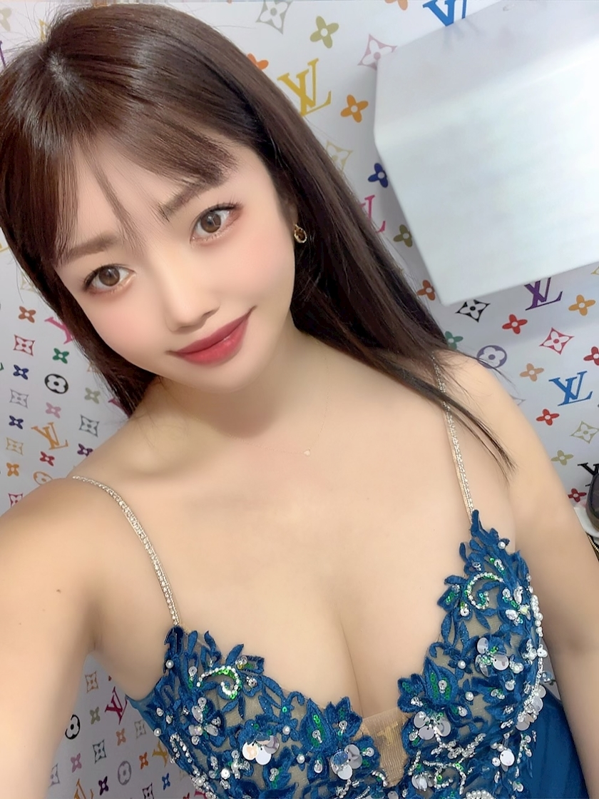妃 えりな
