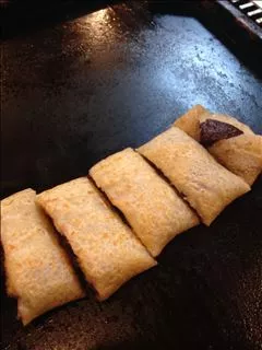 愛羽 仁美