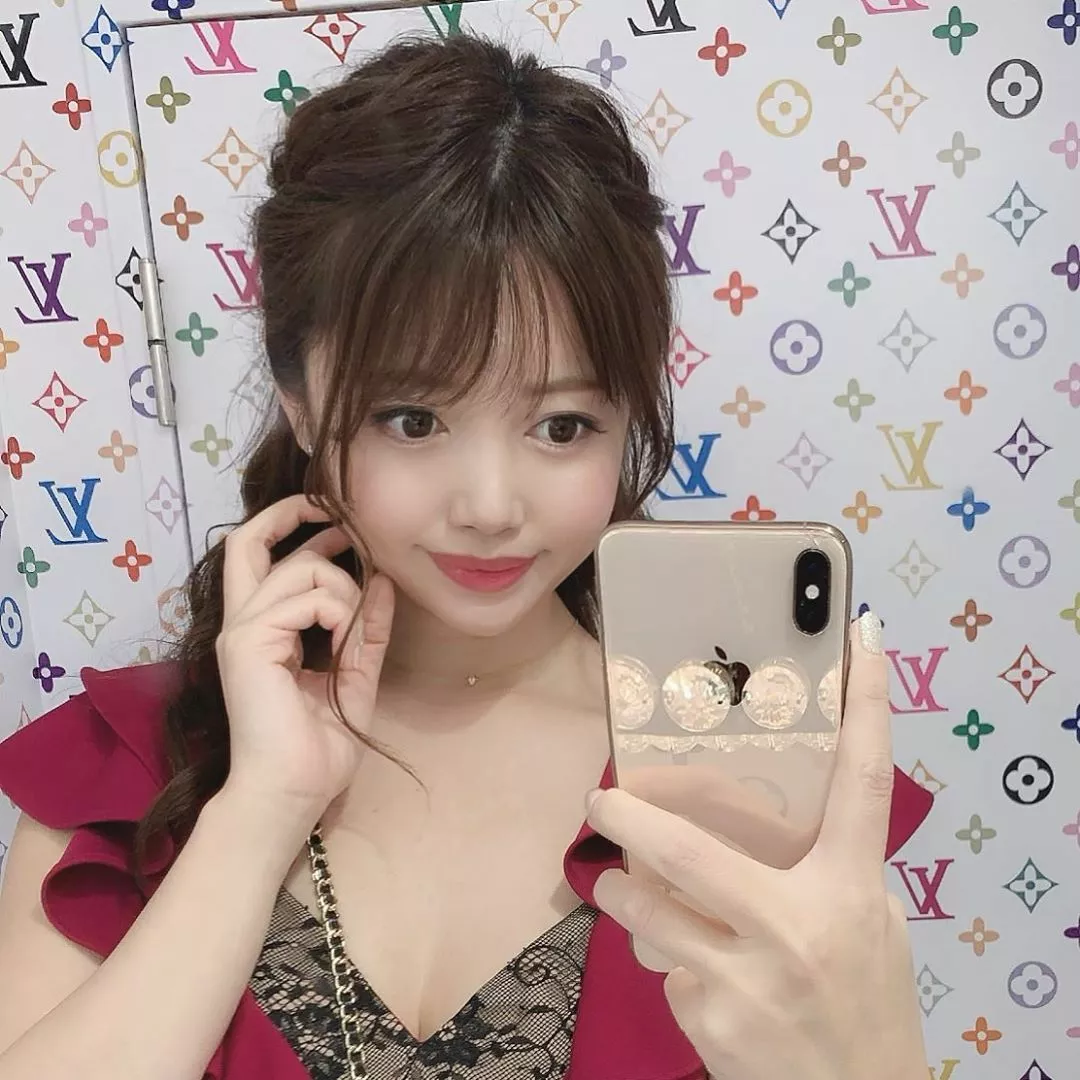 妃 えりな