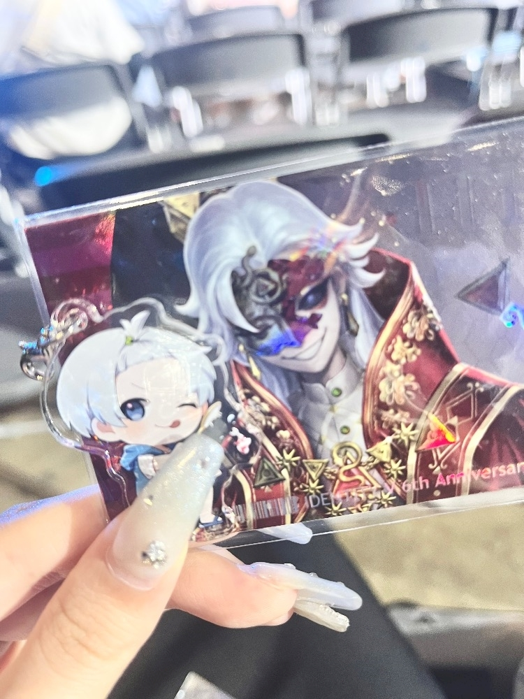 ティラノまな