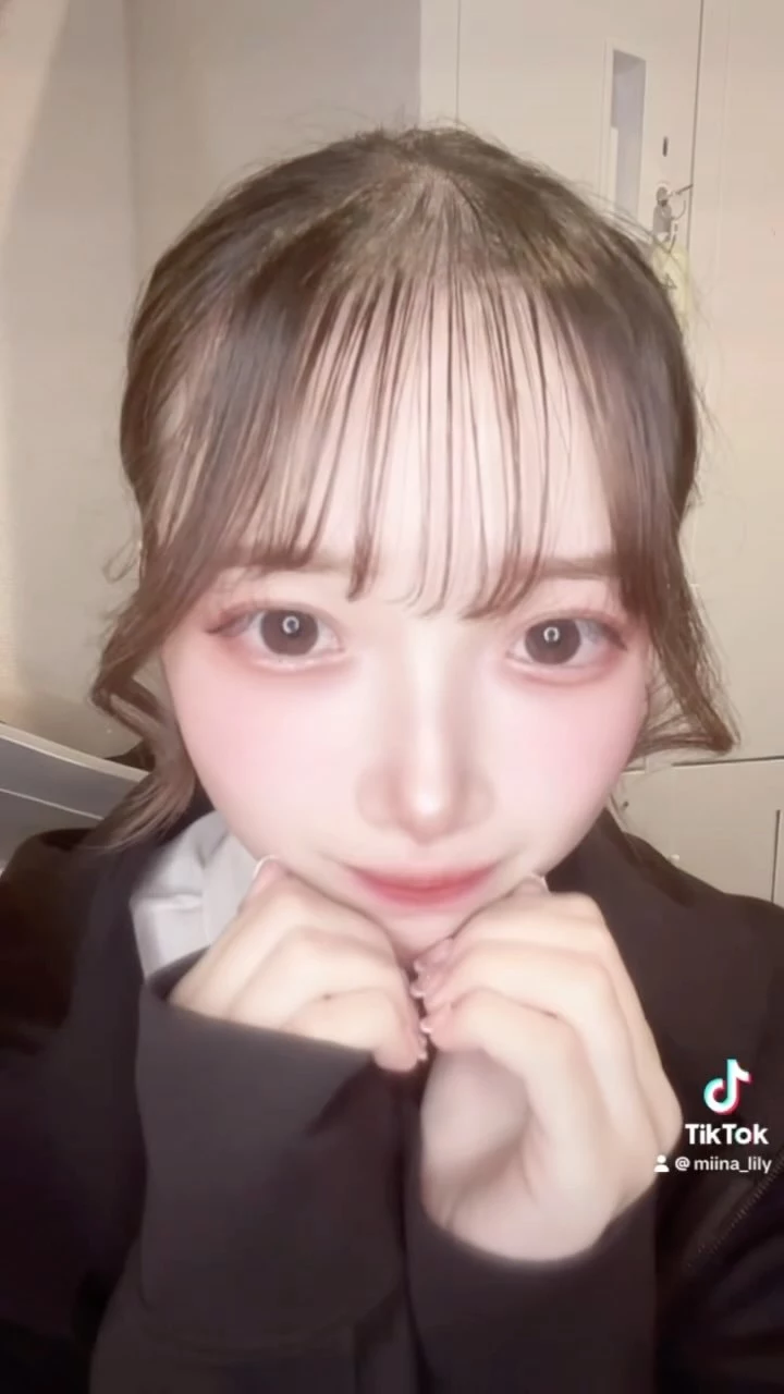 みいな