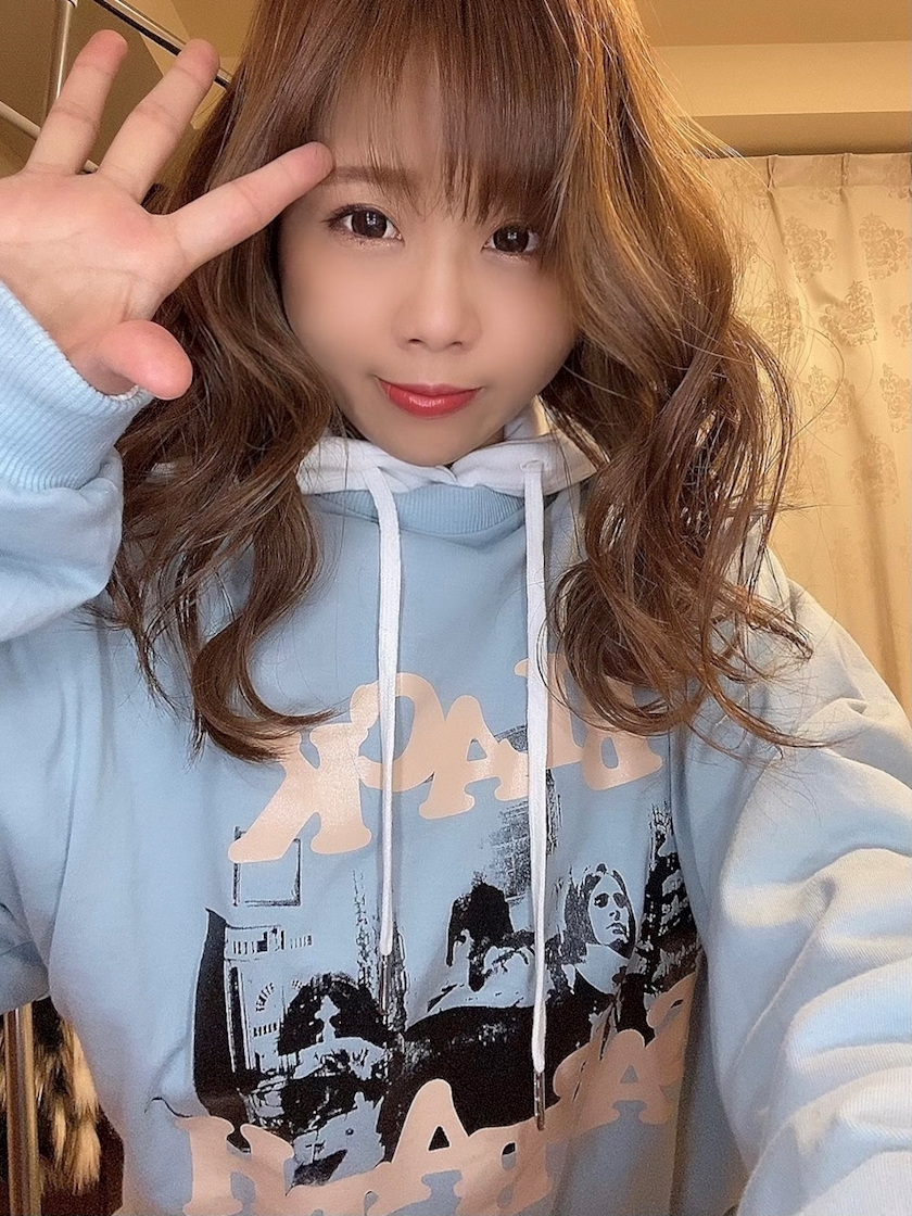 一条 彩由
