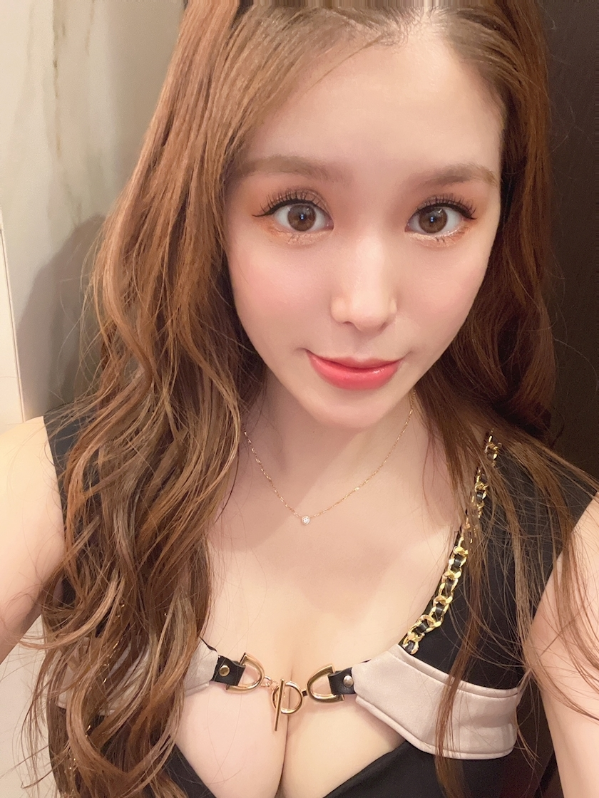 黒輝 りさ