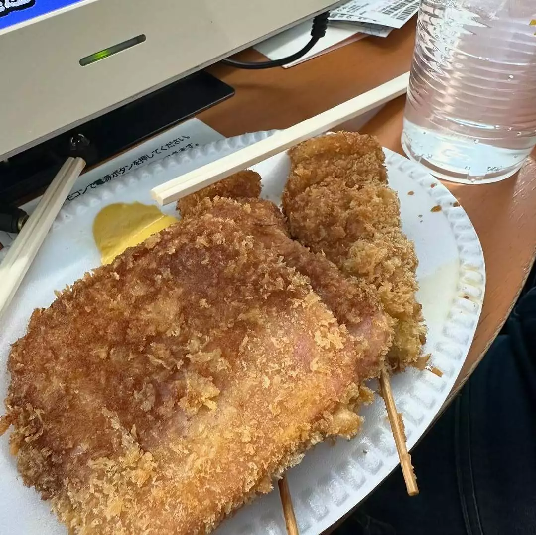 麻貴