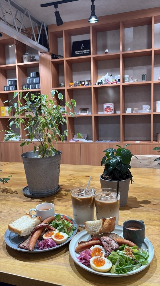 佐野 エマ