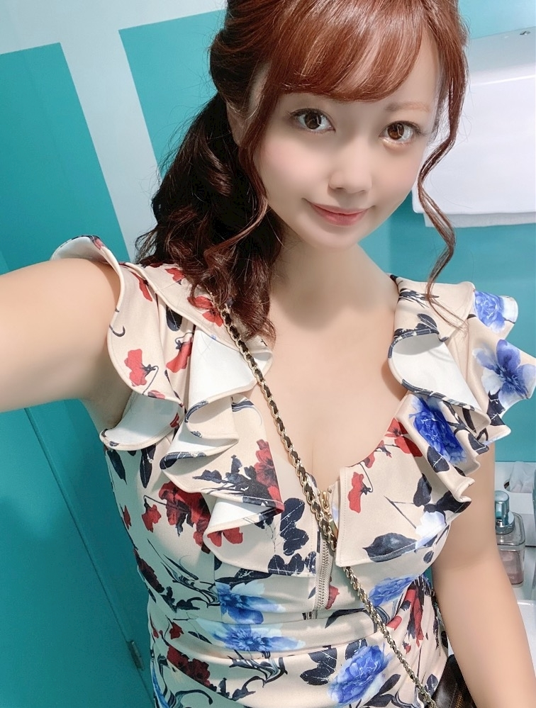 妃 えりな