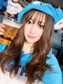 朔間 まりな