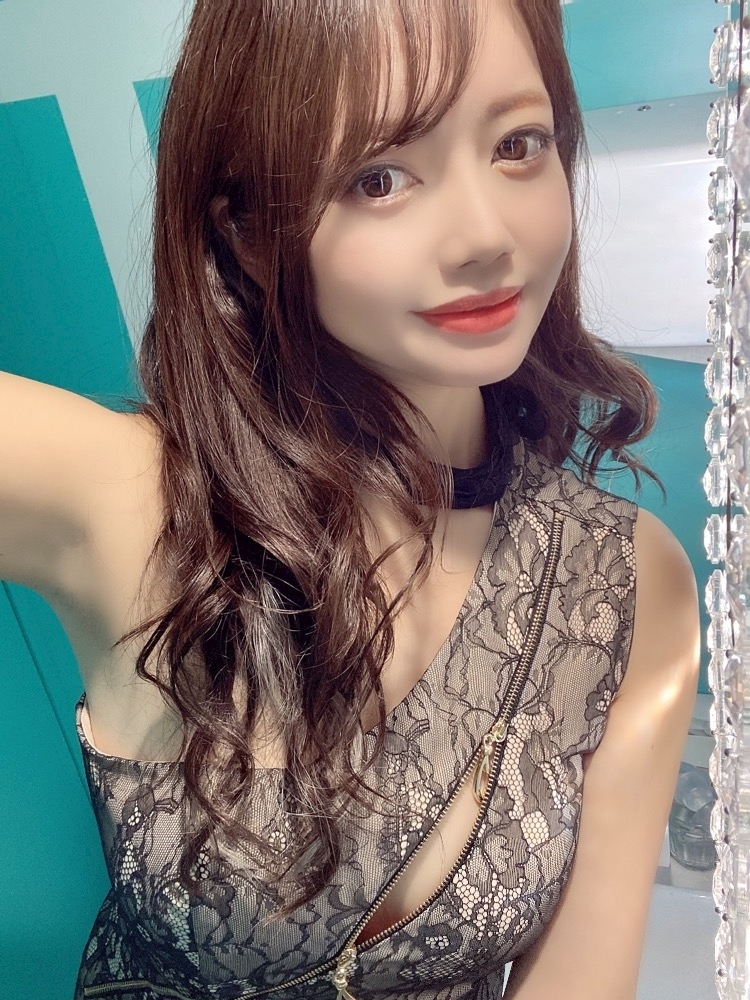 妃 えりな