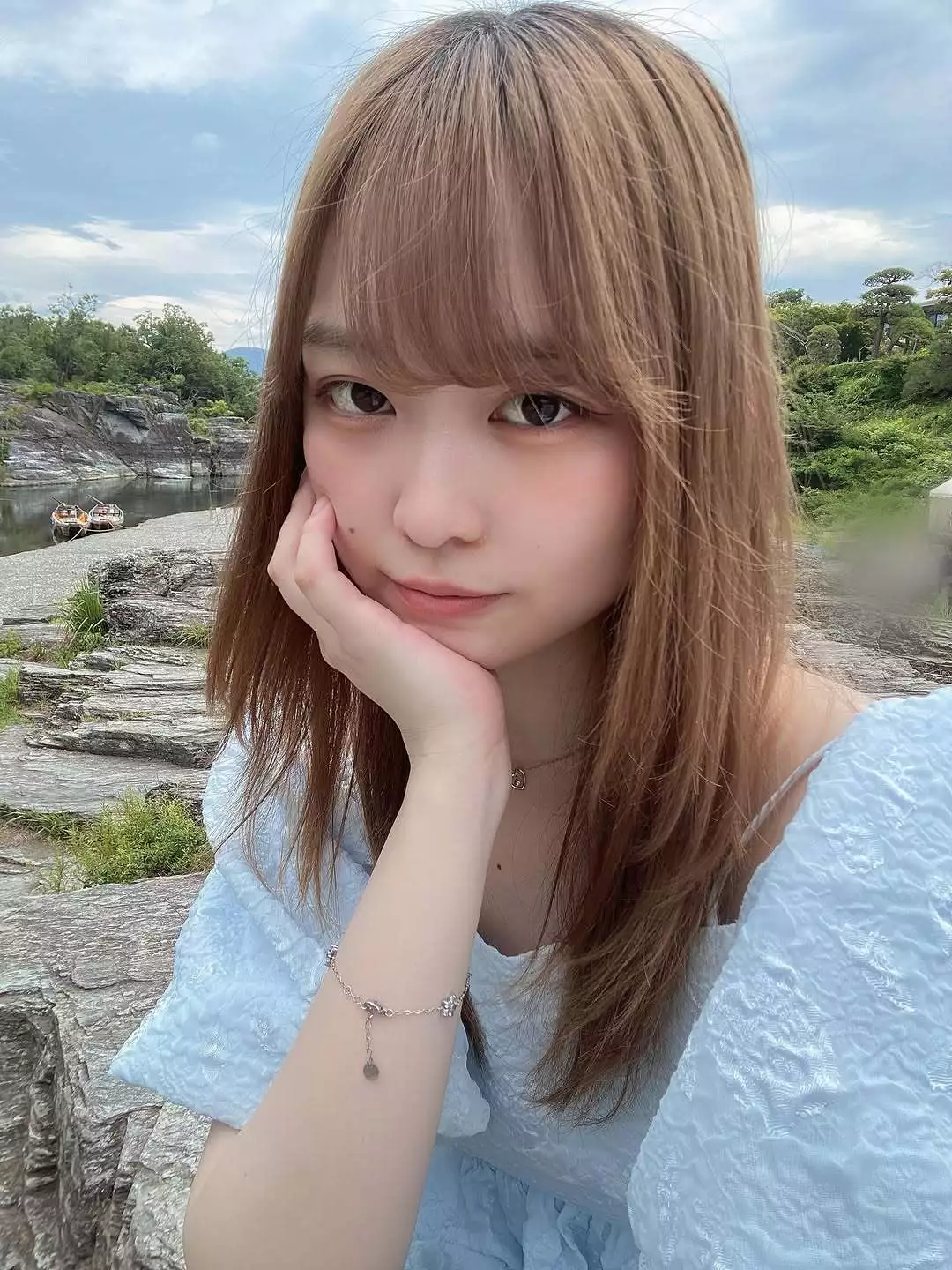 にこ
