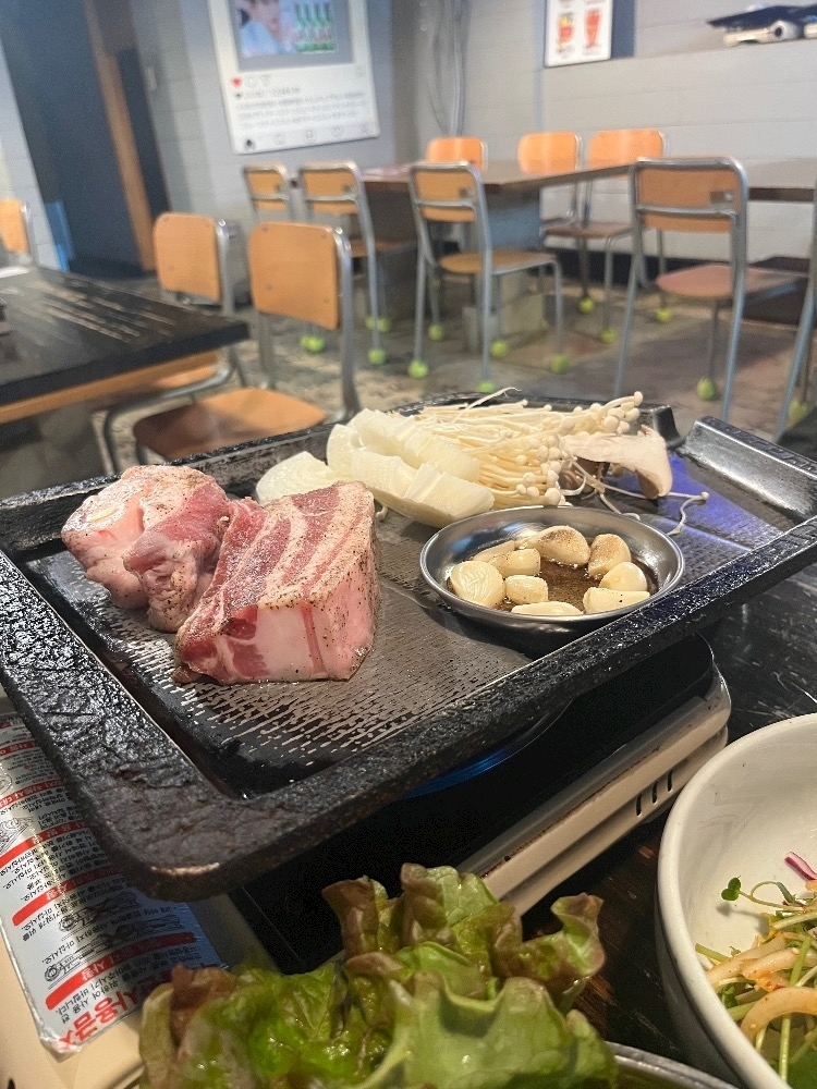 葉月 ひろみ