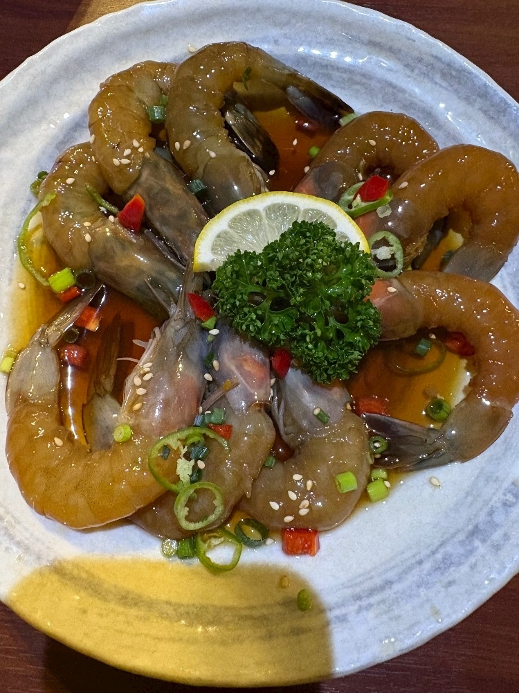 佐野 エマ