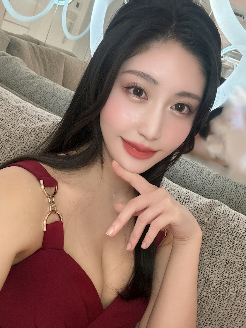 泉 りさ