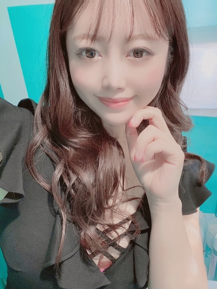 妃 えりな