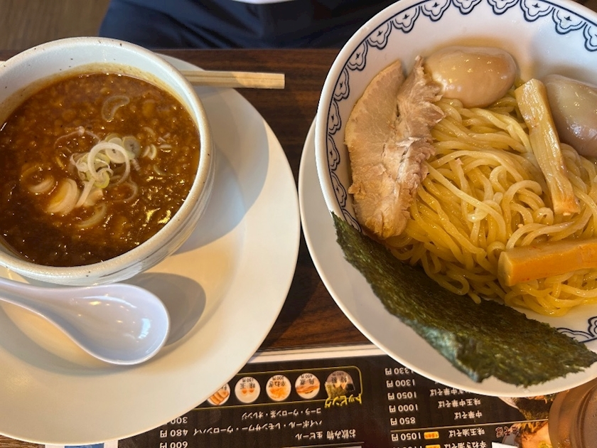 泙野 すず