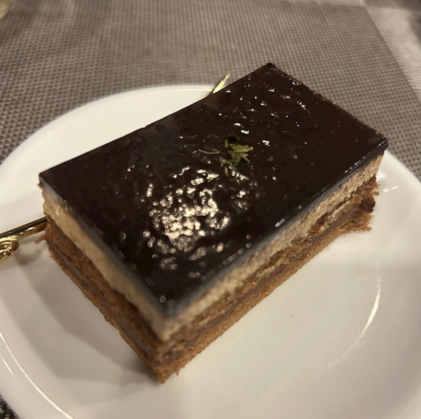 白咲 つむぎ