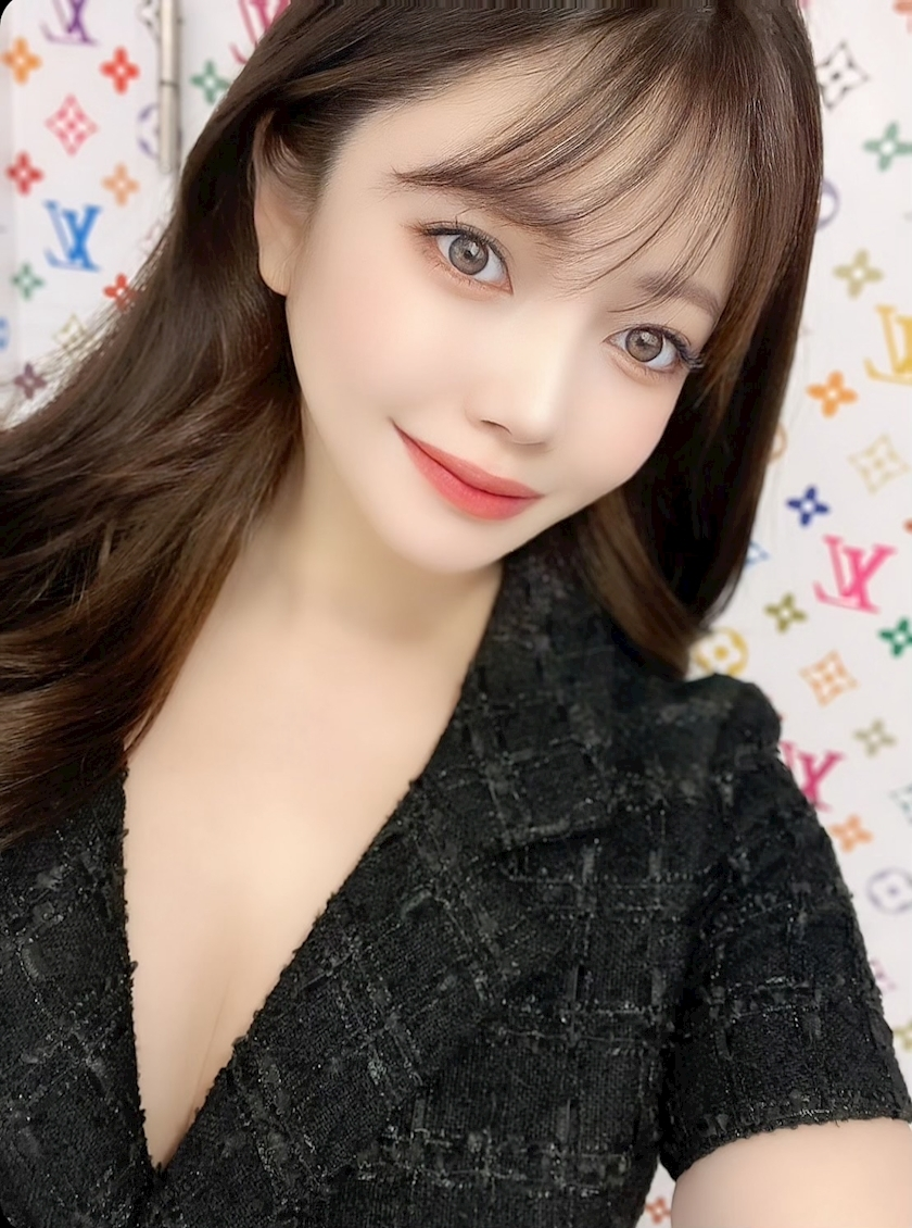 妃 えりな