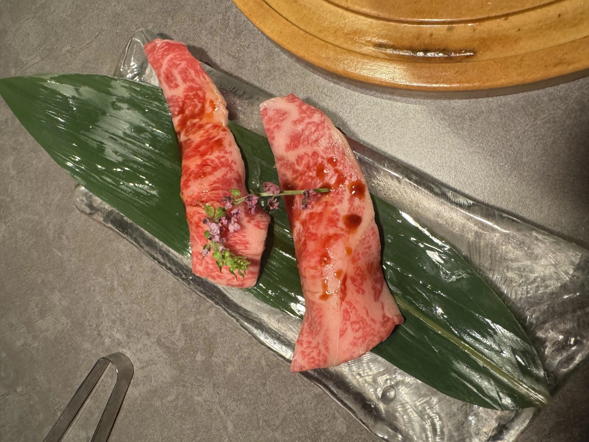 にこる