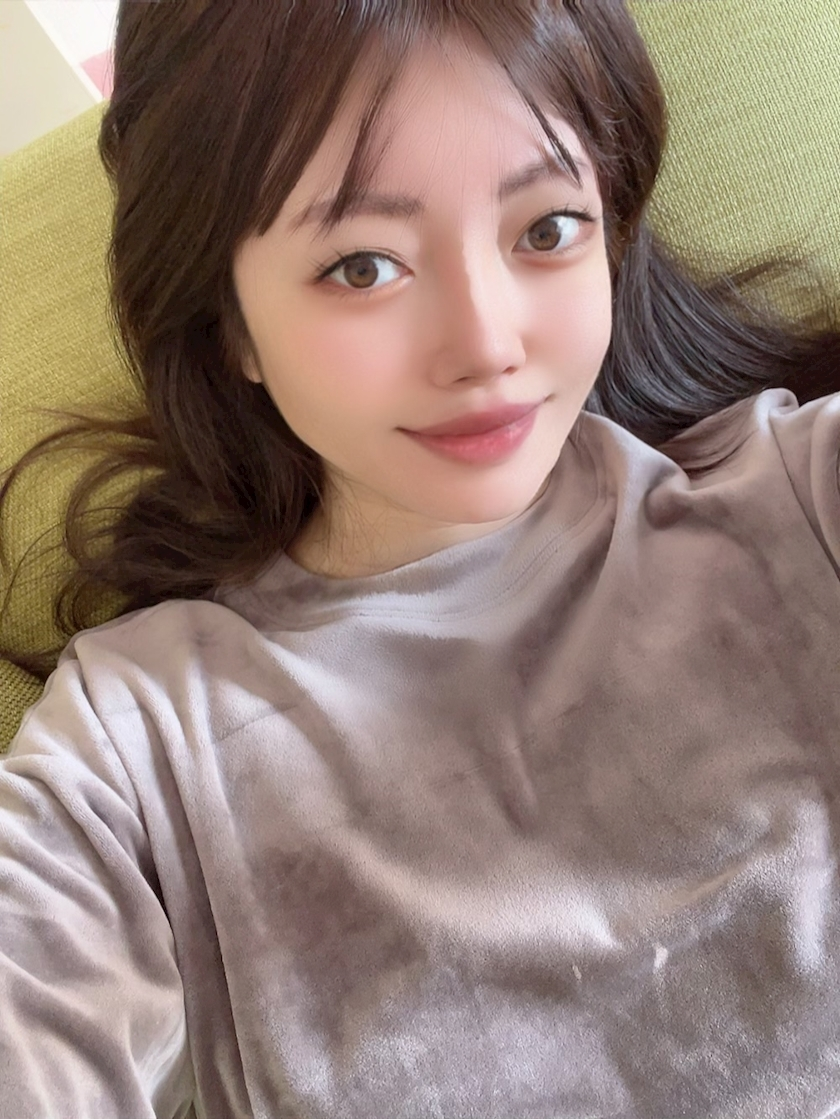 妃 えりな
