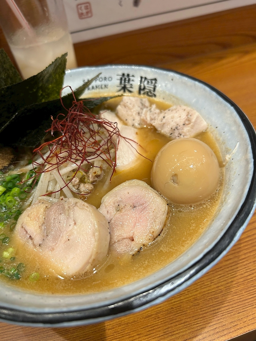 泉 りさ