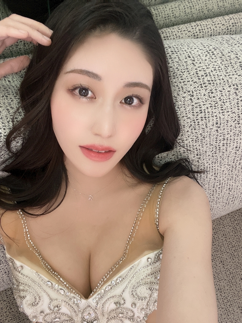 泉 りさ