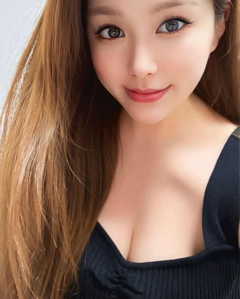黒輝 りさ