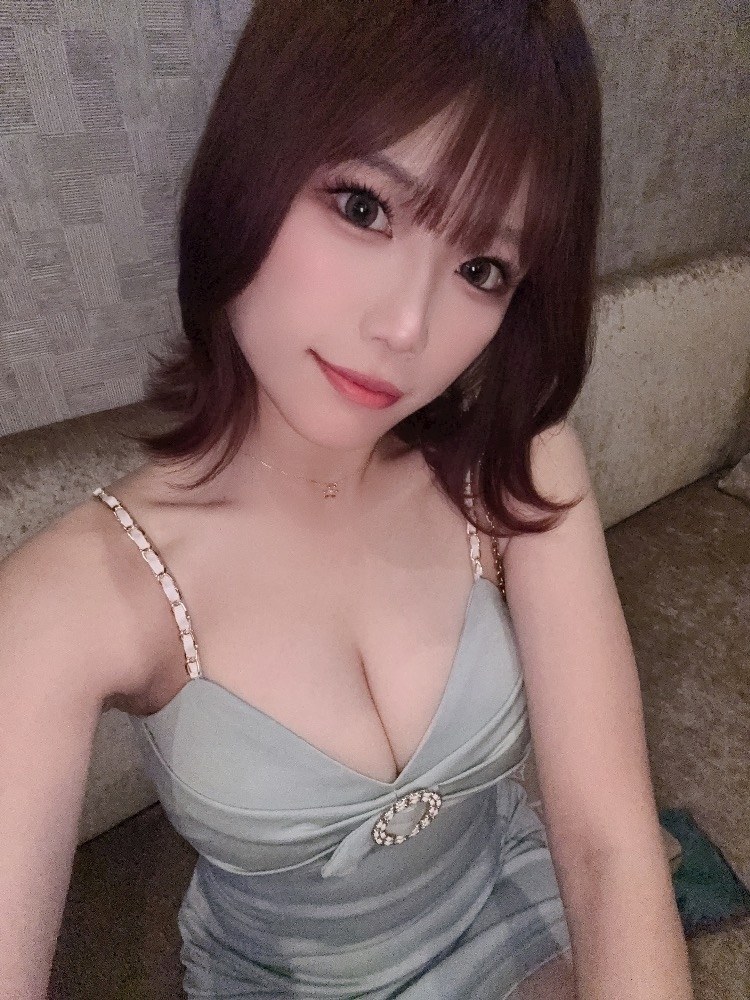 葉月 ひろみ
