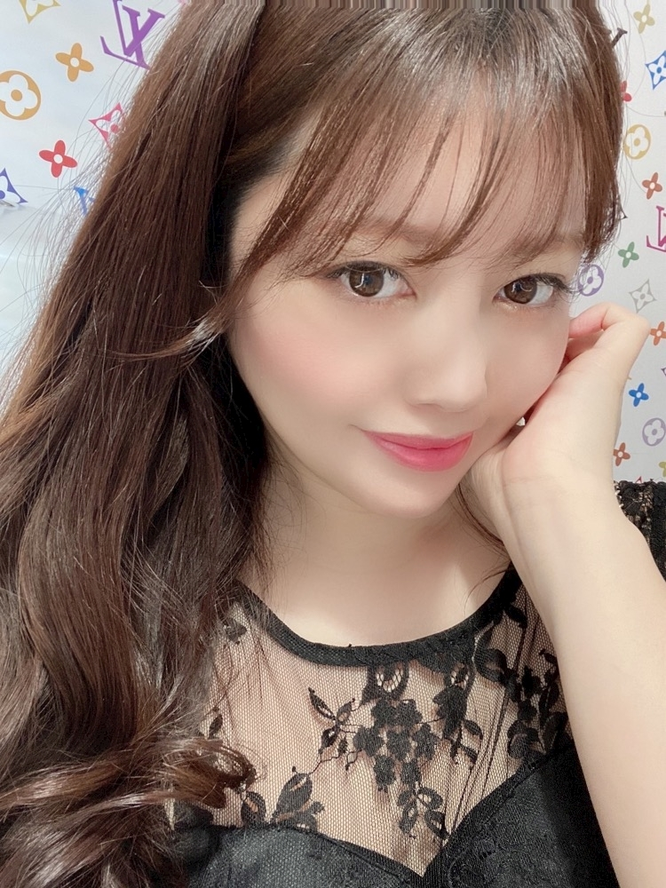 妃 えりな
