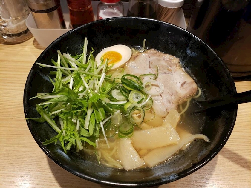 エミ （スタッフ）